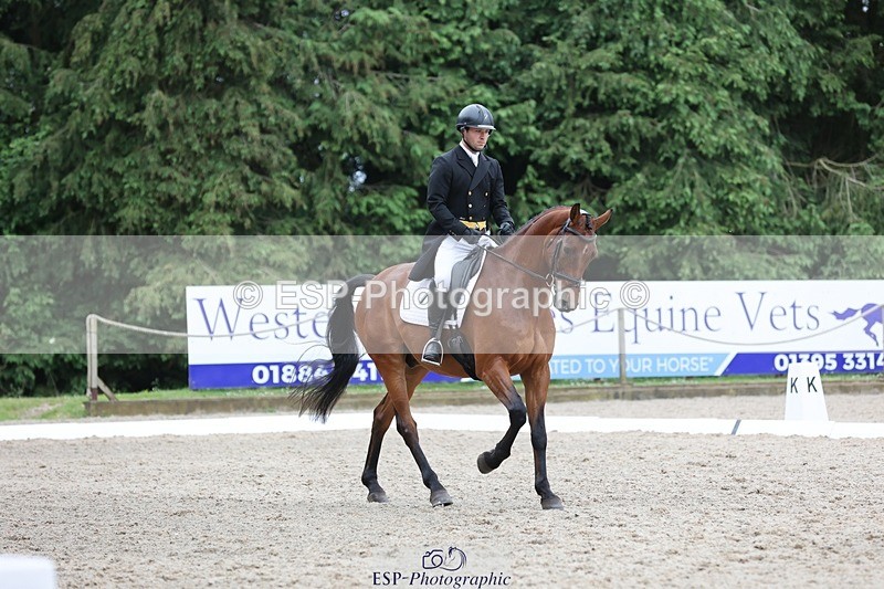 240523-172931-06144 - 324-COOMBELAND_SEMILLY-Rupert_Batting