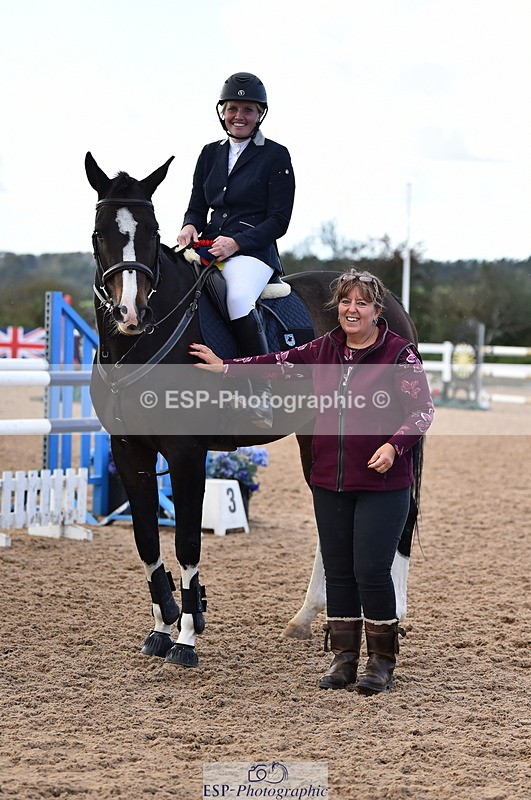 231014A-145406-05375 - Cls 15 1.05m Amateur Q 2nd R