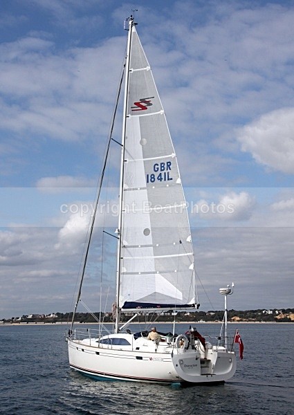 090930 DISTRACTION GBR1841L IMG_0035 - Sailboats - monohull