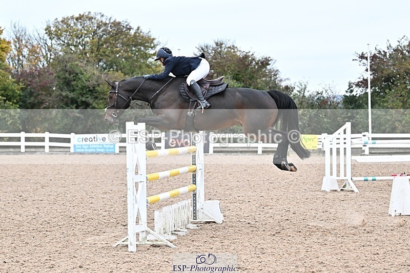 251015-152639-00898 - Cls 6 Foxhunter and 1.20m Open