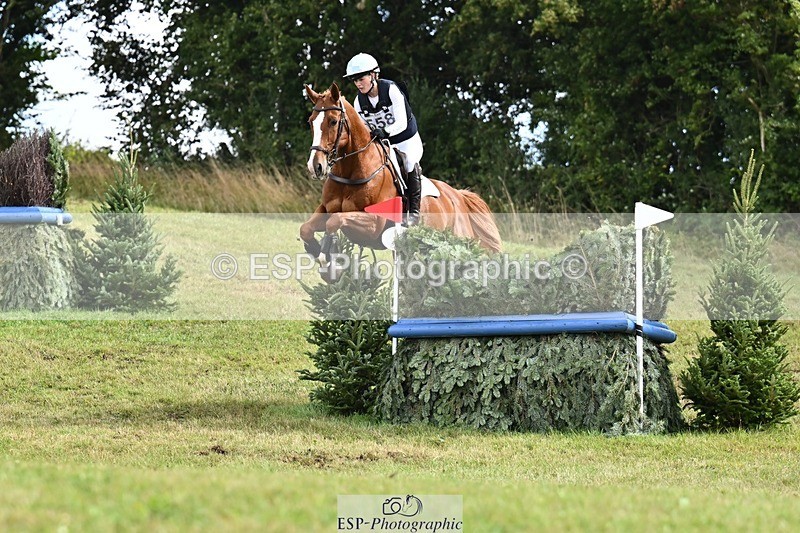 250831-104554-06403 - L-558-Lucy.Davies