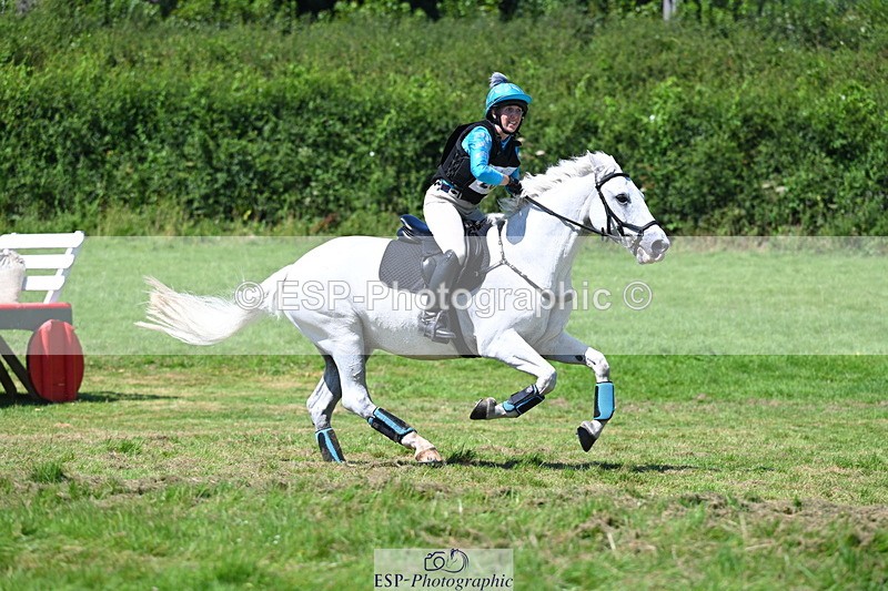 240811A-140218-04738 - 202-