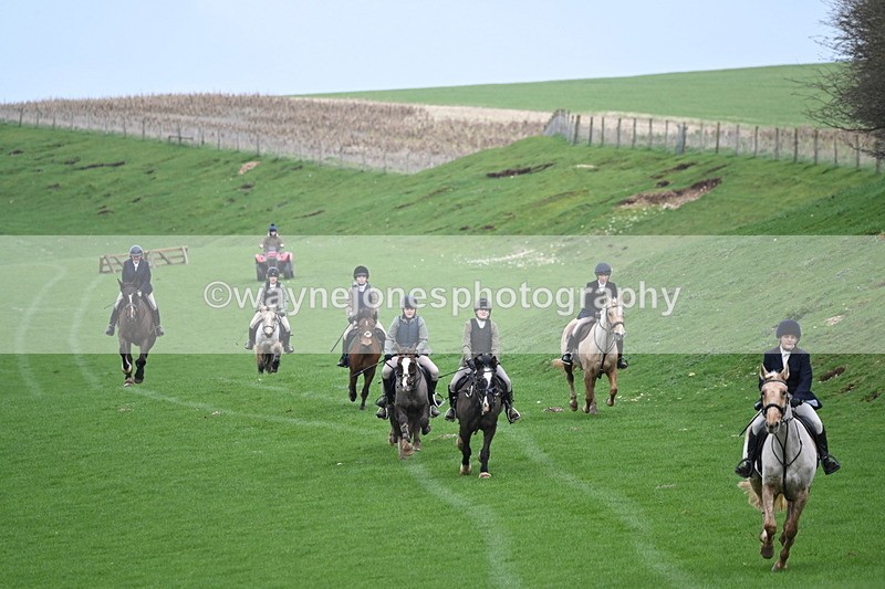 WJ6_9289 - Line Three