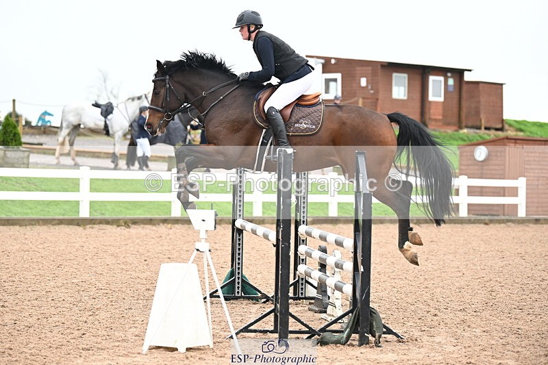 241023A-113925-00596 - Cls 1 British Novice and 90cm Open