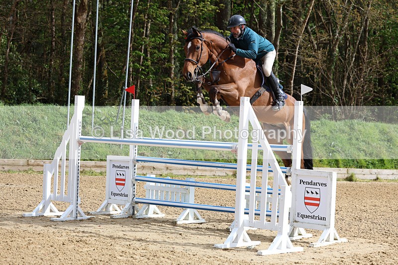3E7A2437 - Class 9: Senior 1.30m open
