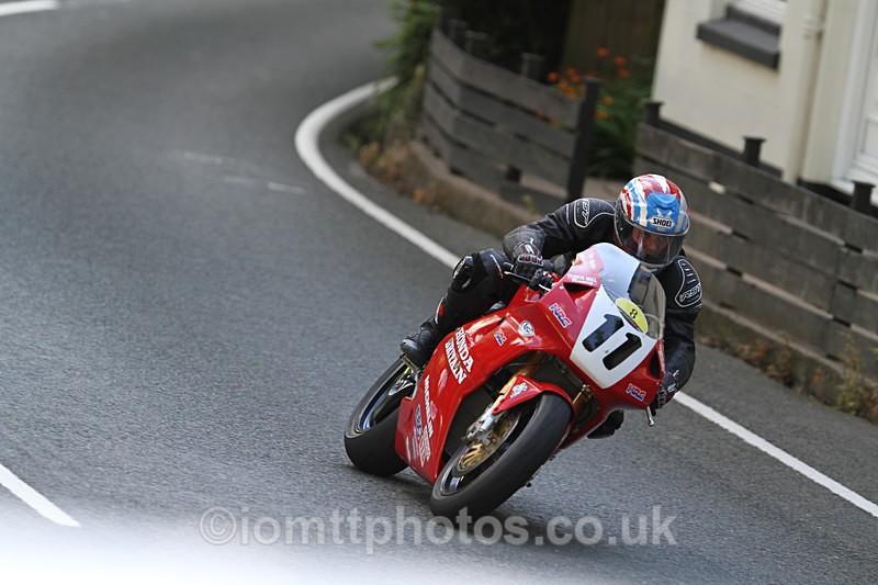 FOM_0910 - Classic TT Lap of honour