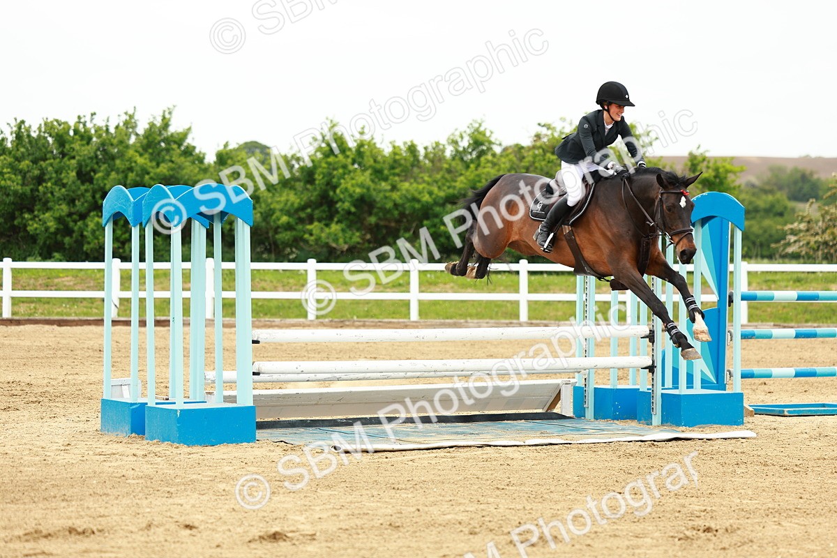 SBM_001127 - Class 4 - Senior Newcomers - 1.10m