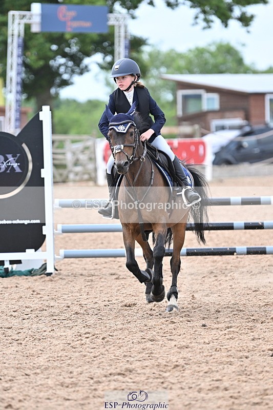 240628A-160418-01346 - Cls 5 Stepping Stones 128cm + 138cm