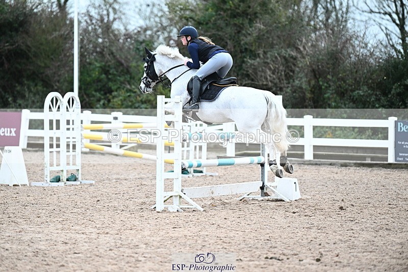231118A-140602-03275 - Cls 9 Foxhunter & 1.10m Open