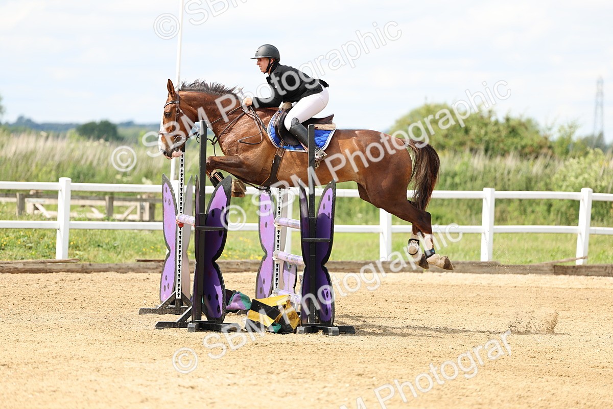 SBM_006025 - Class 19 - Senior Newcomers - 1.10m