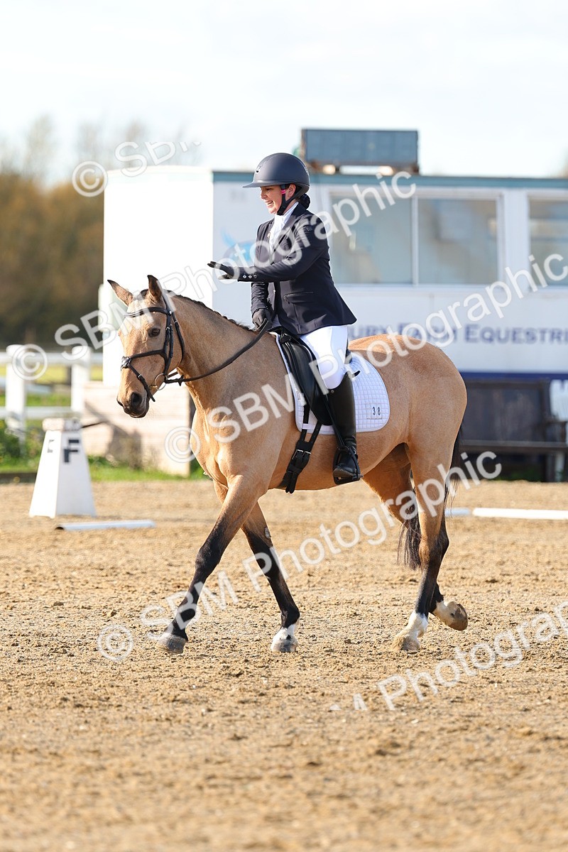 SBM_001099 - Novice 5