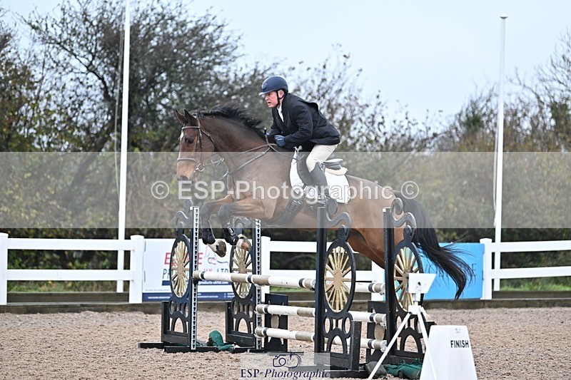 241127-093626-00036 - Cls 01A&B Brit Nov & 90cm Open