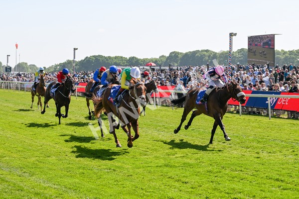 160525-Race 3-Kon Tiki-6439 - Race 3 3.13pm Sky Bet Fillies' Stakes