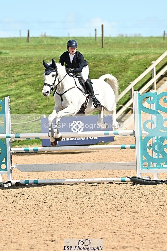 250416-133904-01174 - Cls 4 Newcomers and 1.10m