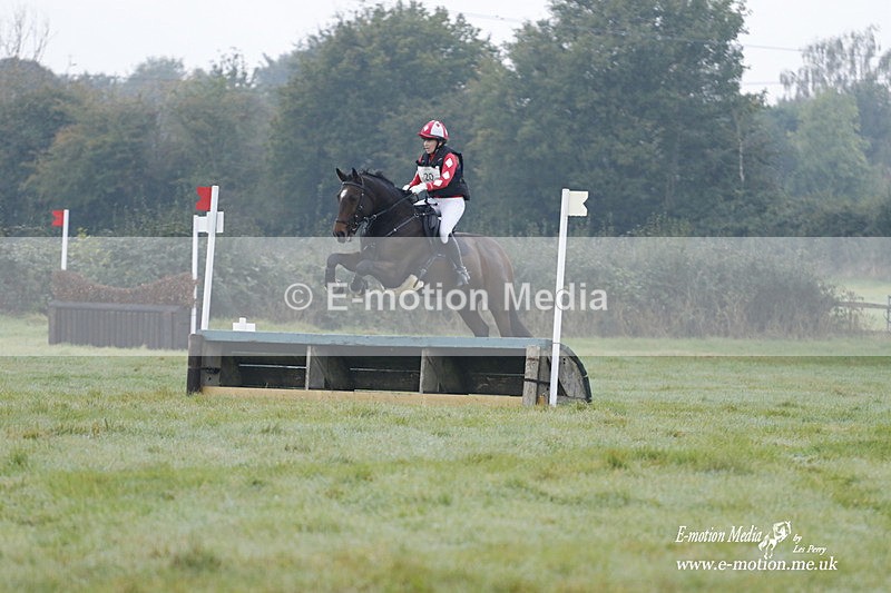 WWHT 171021 0422 - Novice Restricted (0.80m)  17/10/21