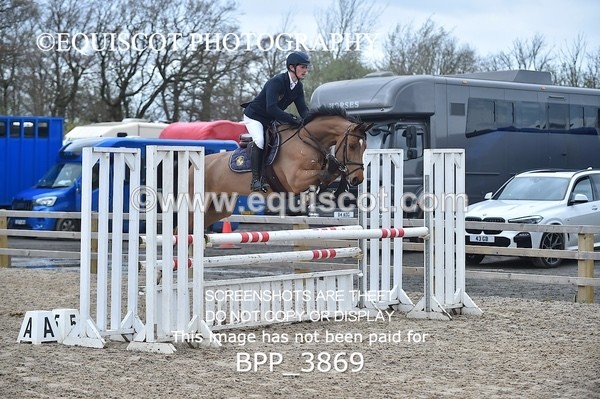 BPP_3869 - CLASS 4 Senior Newcomers/ 1.10m Open