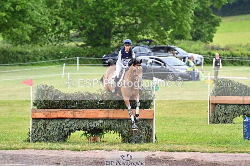 250524A-112601-09526 - B-364-Yasmin.Ingham-KINDA.CORVETTE