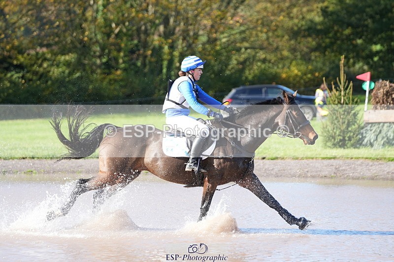 251024A-122706-08789 - B-131-Gemma.Gurvidi