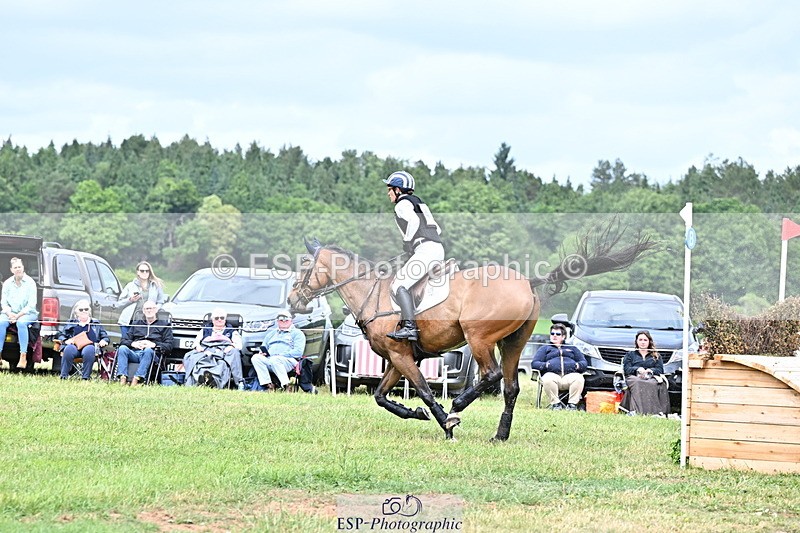 250525A-142252-16469 - D-476-Caroline.Powell-TIK.TOK