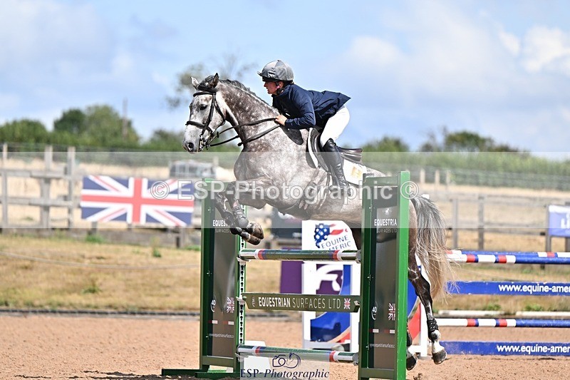 260819-144948-01219 - Cls 6 Foxhunter and 1.20m