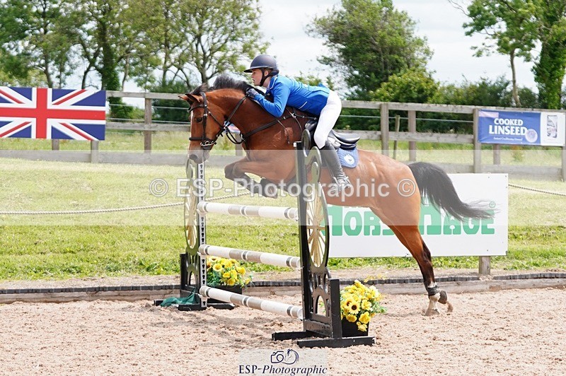 250608-130352-02805 - Cls 9 Pony Newcomers and 1m