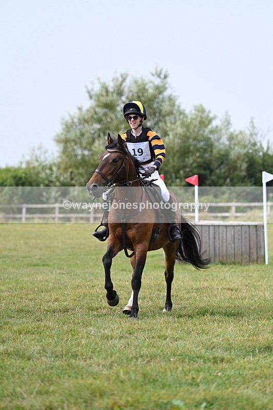WJ7_6299 - 40cm XC Time 11:31 to 11:49