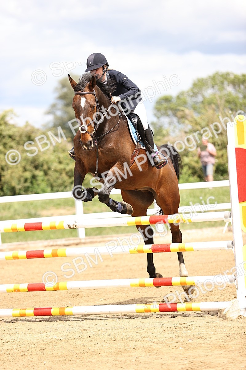 SBM_003080 - Class 11 - Senior Newcomers - 1.10m