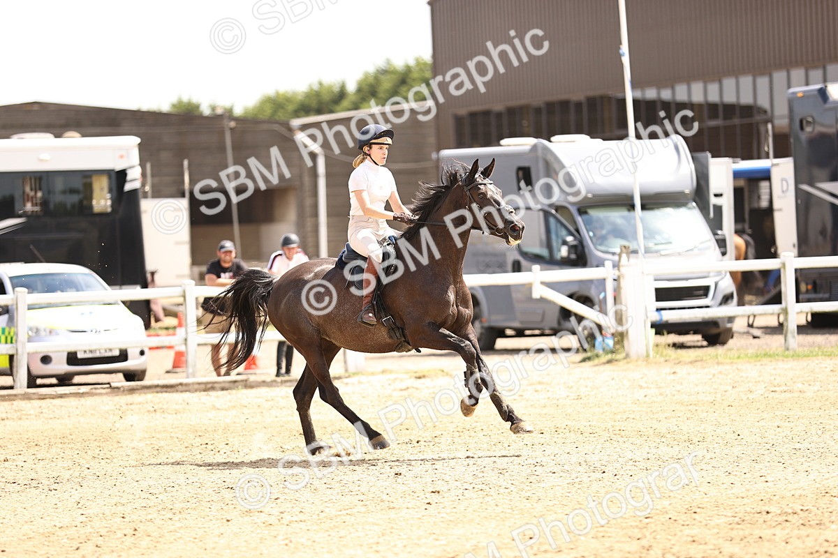 SBM_001923 - Class 16 - GFS Senior Newcomers 1.25m