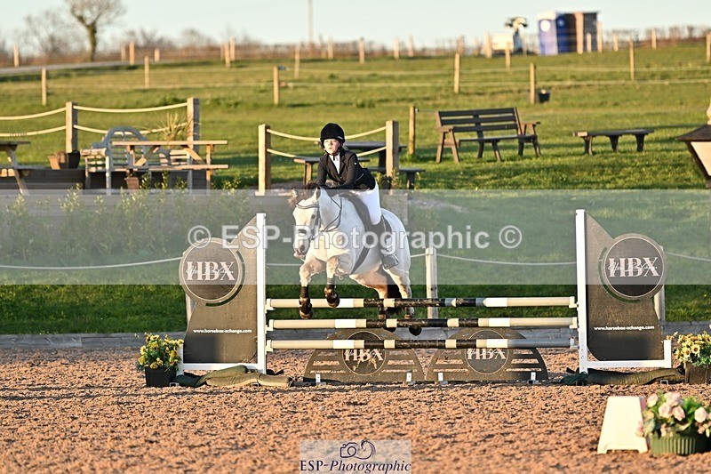 250401-191045-00912 - 90cm Classes