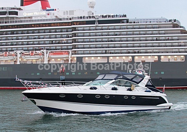 120605 YOLO IMG_7480 - THREE QUEENS MEET IN SOUTHAMPTON 5th June 2012