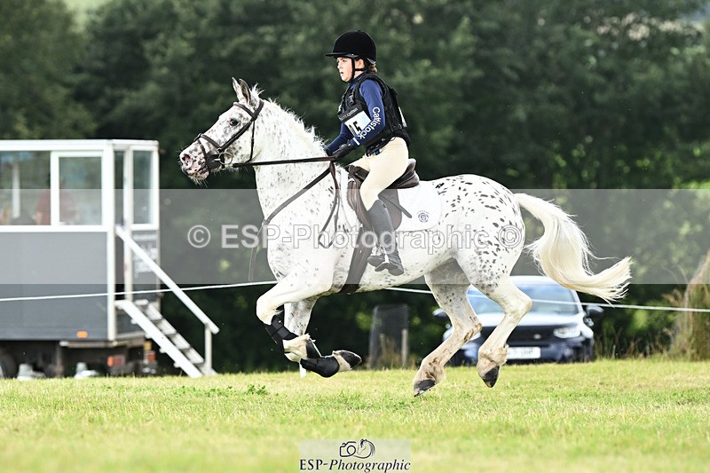 240825X-103230-31131 - 70cm XC 10.00 to 11.00