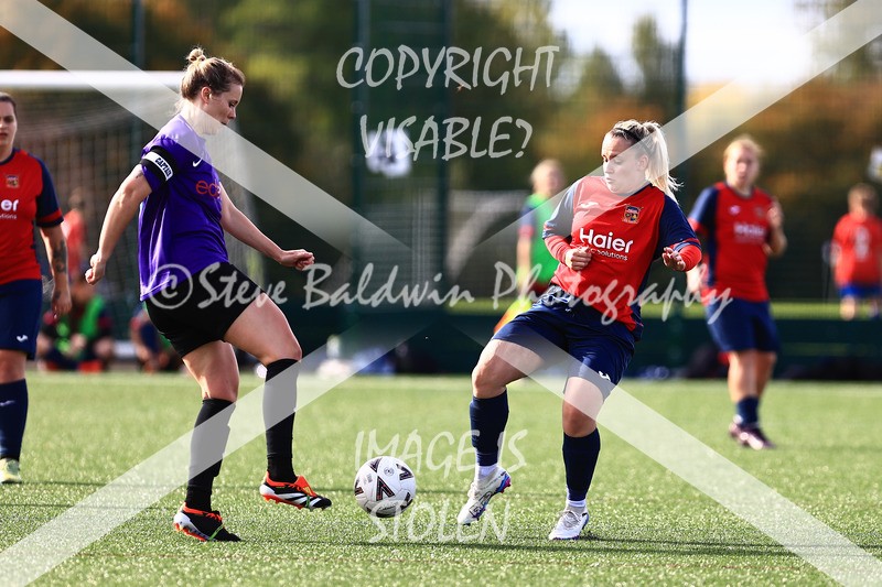 1DX30471 - 2025-10-05 FC Abbey Meads Ladies V Purton  Kingsdown FC Ladies