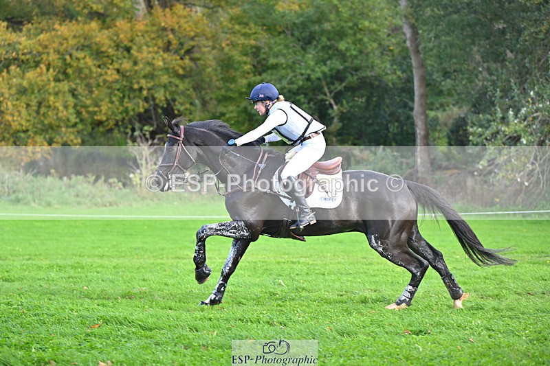 241025-130128-08363 - 132-Mollie.Summerland-MOJO