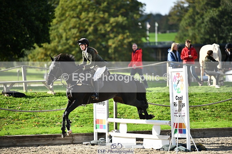 251004A-153840-01915 - Classes 8 & 9 70cm