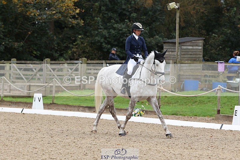 241024-110643-01741 - 135-Maddison.Peries-CHAMPAGNE.SILVER.NOVA