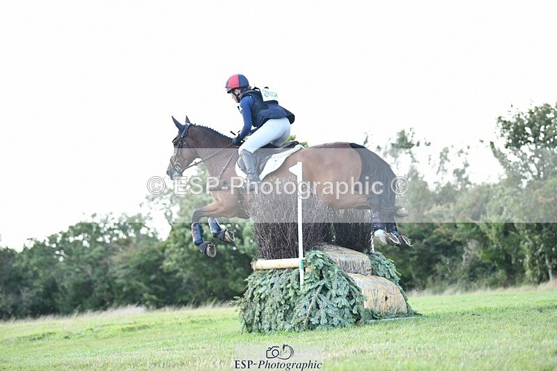 250831-174533-00594 - R-865-Kate.Honey