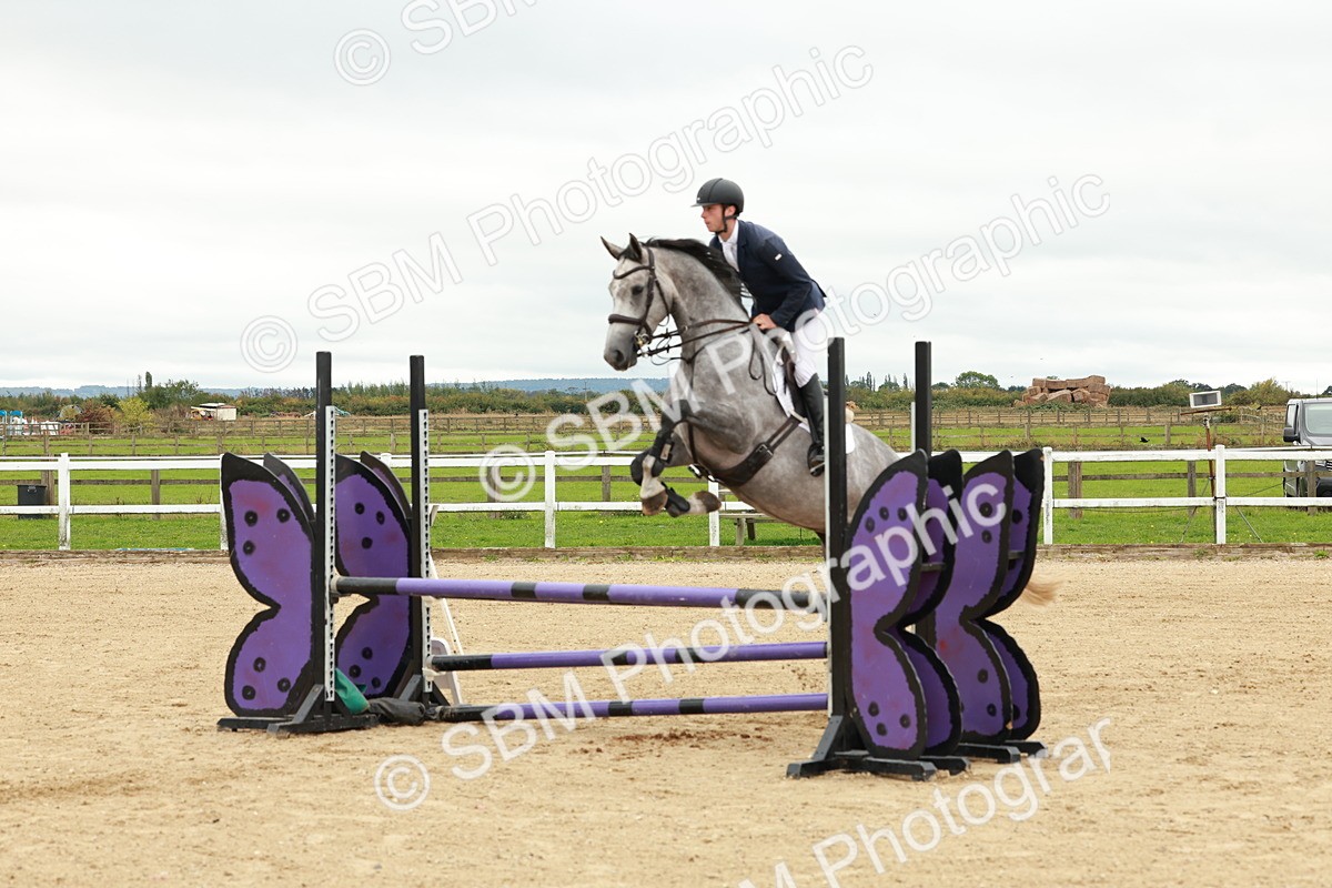 1I0A6720 - Class 2 - Senior British Novice