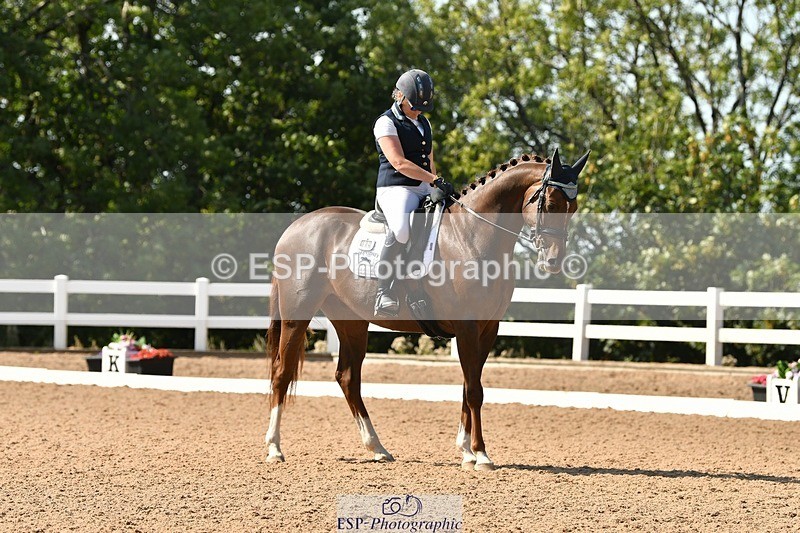 250817-154613-11308 - 214-Verity.PerryVogue