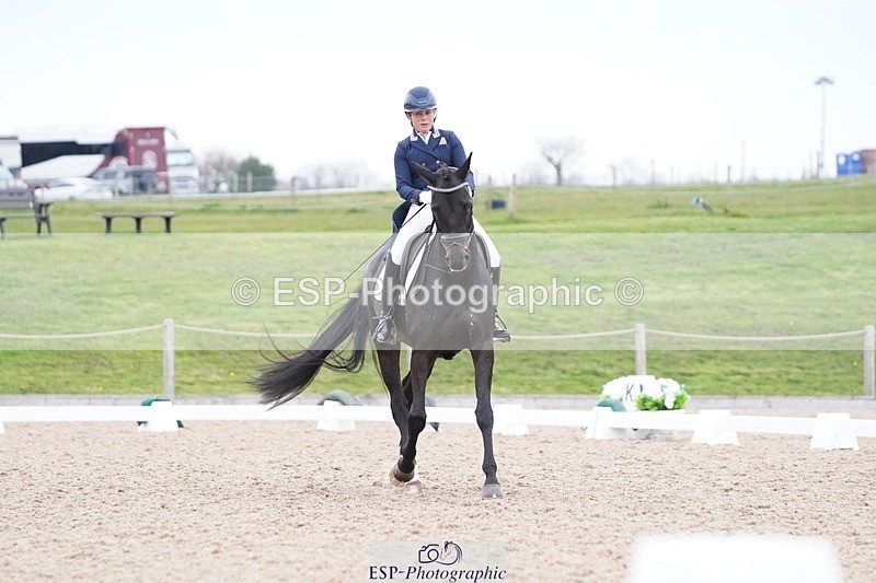 250403-160756-03247 - 003-Abbie.Newbury-Seagry.Firstamour