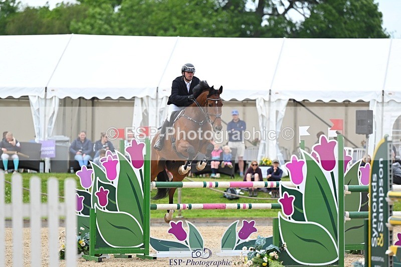 240525-160030-18002 - 547-BWE_NEWTON_DE_JASPER-Adam_Harvey