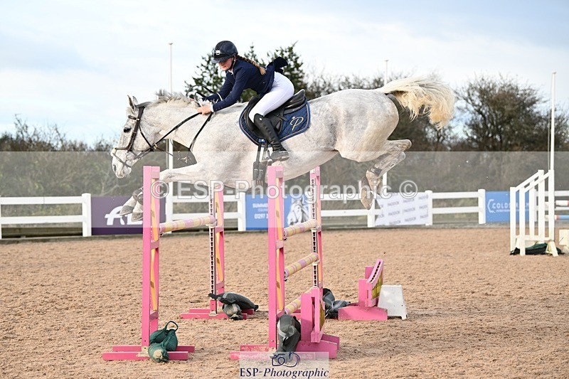 241208-132451-01773 - Cls 21 Newcomers and 1.10m Open