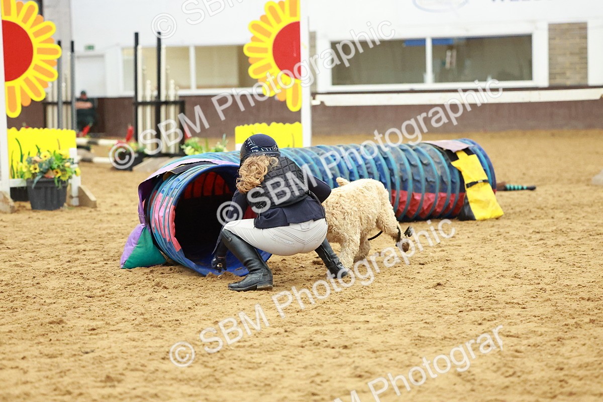 SBM_002168 - Class 3 - Horse & Hound (60cm)