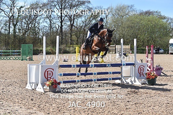 JAC_4900 - CLASS 13 SAT Senior BritiNovice/ 90cm Open