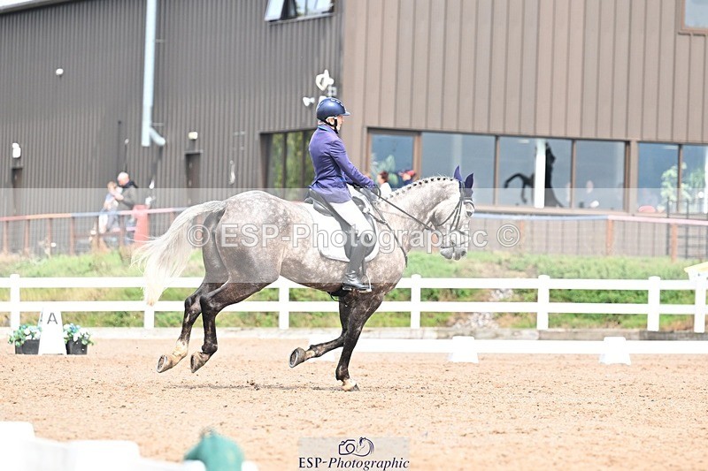 250907-133417-08529 - 008-Caroline.LynchHio.Easter.Rose