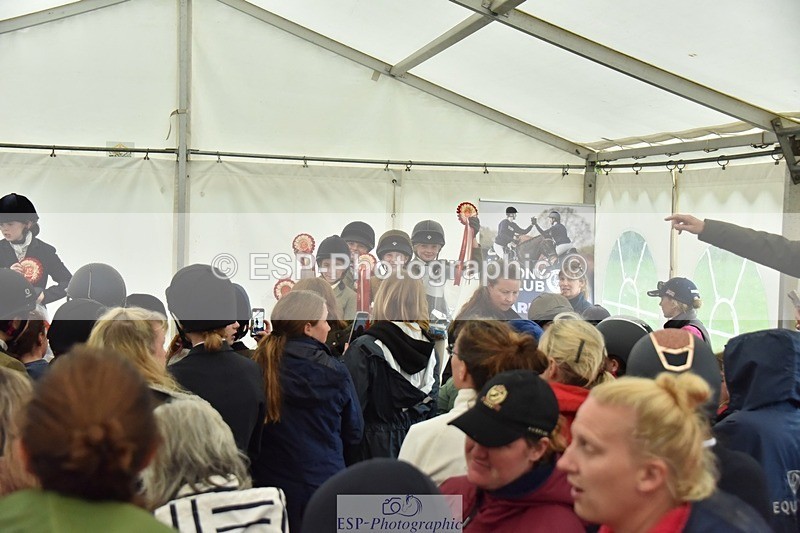 230825-171536-12990 - Friday 60cm and 70cm presentations