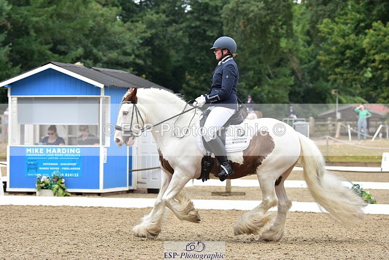 250719A-103758-03743 - 092-Rachael.Smaldon-Nadderbrook.Biscuit