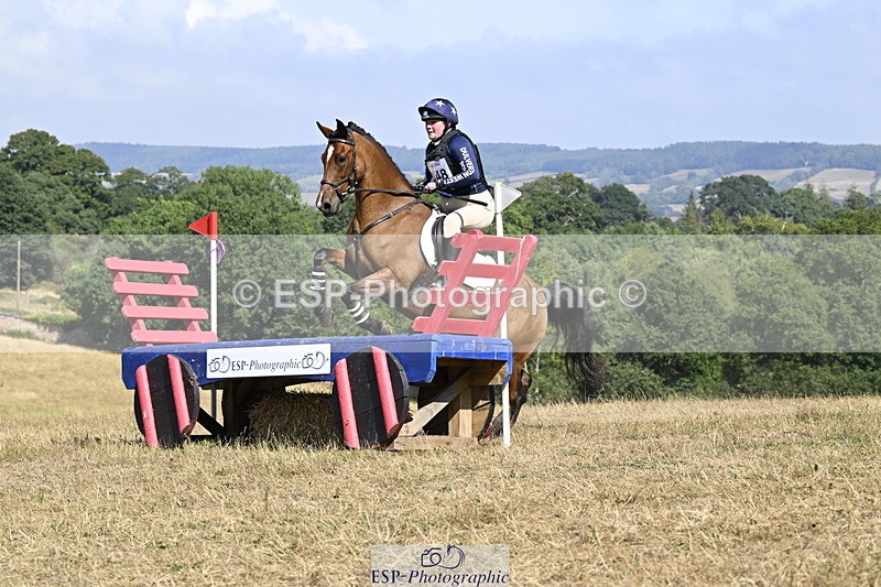 250824A-150002-38882 - 2148-Eva.Kevern-Monivea.Western.Diamond