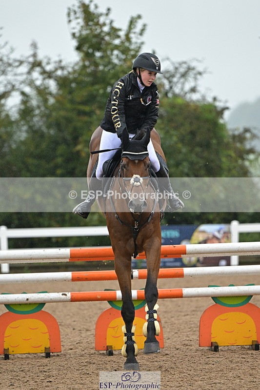 240925A-132459-00854 - Cls 4 Newcomers and 1.10m Open