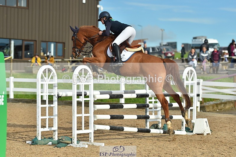 231111A-125722-02002 - Cls 12 Newcomers & 1.10m Open