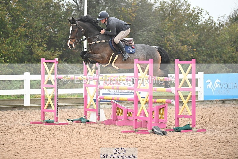 241102A-123525-04591 - SAT Cls 15 Foxhunter and 1.20m Open